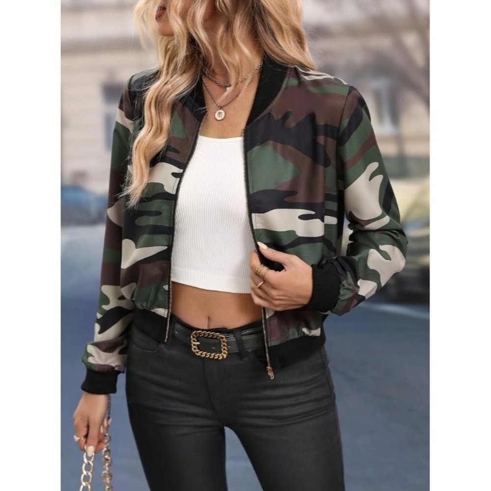 Shein NWT Cropped Camo Zip Up Bomber Jacket Women's Medium